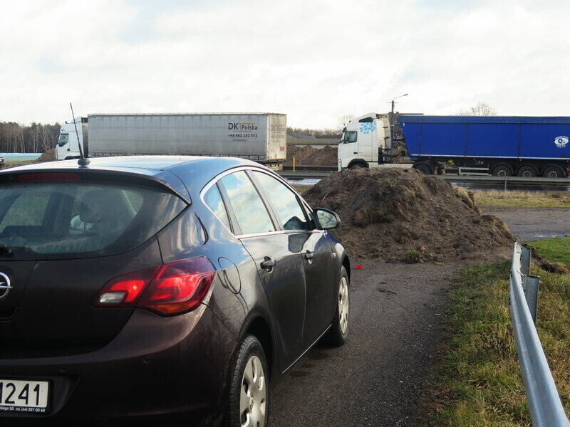 Czują się uziemieni przez budowę autostrady