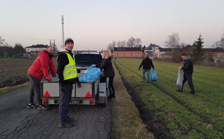 Mieszkańcy Rokszyc posprzątali swoją miejscowość