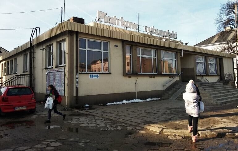 Powiat przejął dworzec