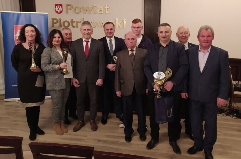 Gmina Wola Krzysztoporska Wyróżnienia dla najlepszych sportowców powiatu