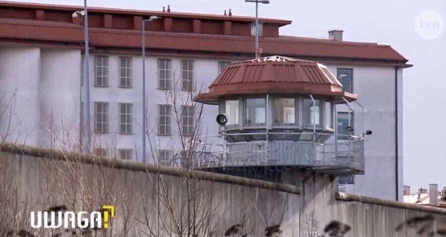 Stalker nęka swoją ofiarę zza krat piotrkowskiego aresztu