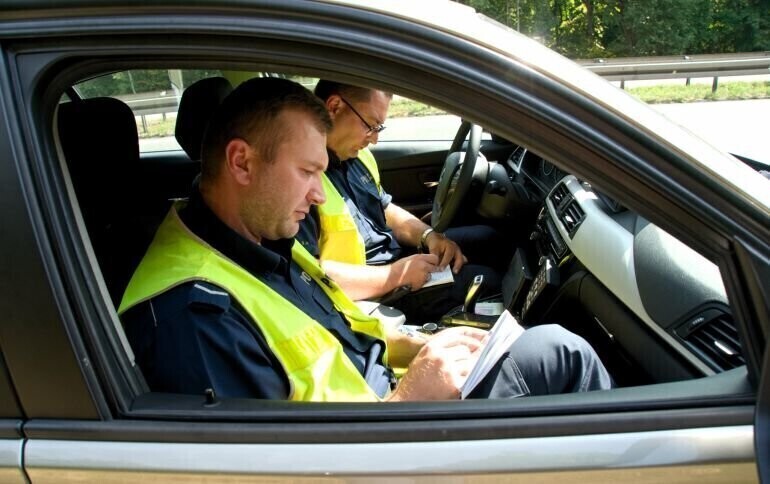 KGP ruszyła ogólnopolska akcja Prędkość. Na drogach m.in. policjanci z grup SPEED