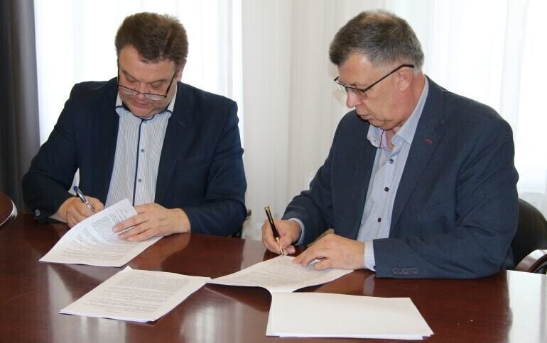 Gmina Wola Krzysztoporska Umowa na budowę mieszkań komunalnych podpisana