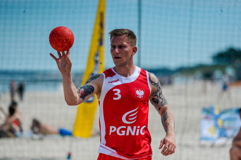 Trenuj wspólnie z Konradem Szczukockim