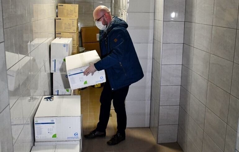 Prezydent przekazał pomoc dla piotrkowskich szpitali