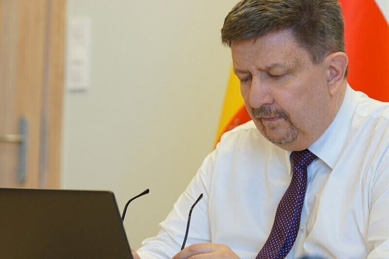 Urząd Marszałkowski przeznaczy pieniądze z Unii Europejskiej na walkę z epidemią