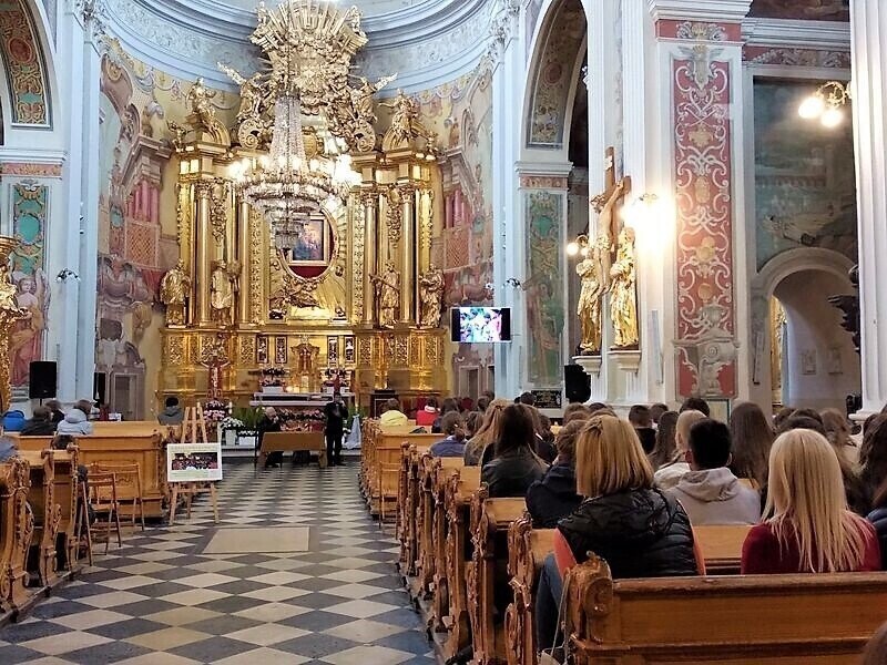 Wielki Piątek i Wielka Sobota online z piotrkowskich kościołów