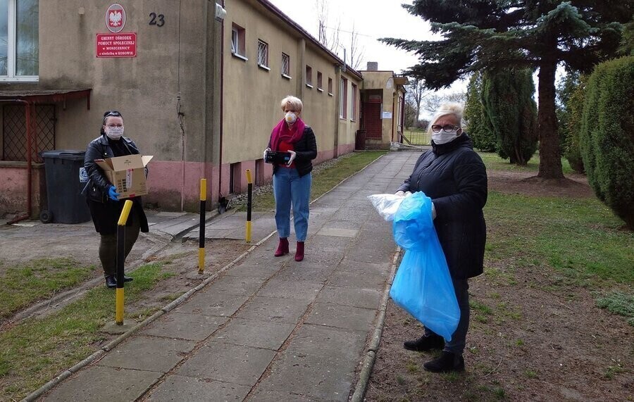 Samorządowcy ufundowali maseczki i rękawiczki dla pracowników GOPS-u i GZOZ-u