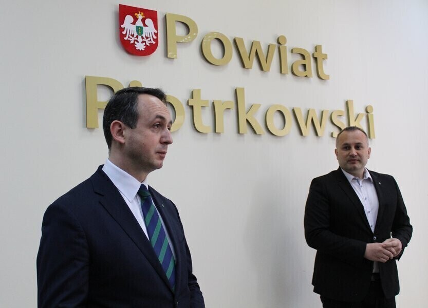 Klimczak Dramat w trzech aktach a nie tarcza antykryzysowa