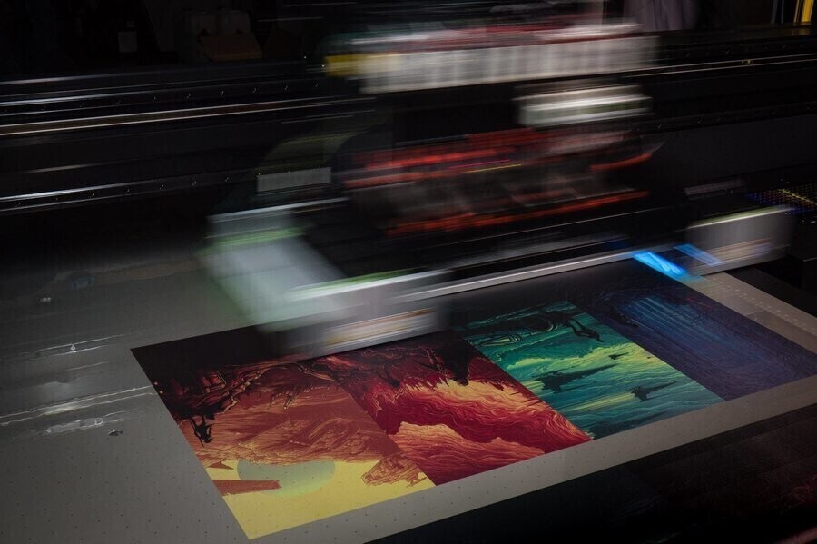 Druk wielkoformatowy lateksowy czy solwentowy