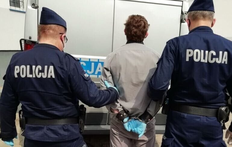 Pobili i okradli 28-letniego bełchatowianina. Po 15 minutach zatrzymała ich policja