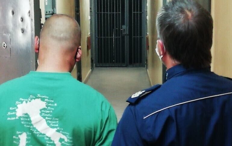 Lubił patrzeć jak coś się pali