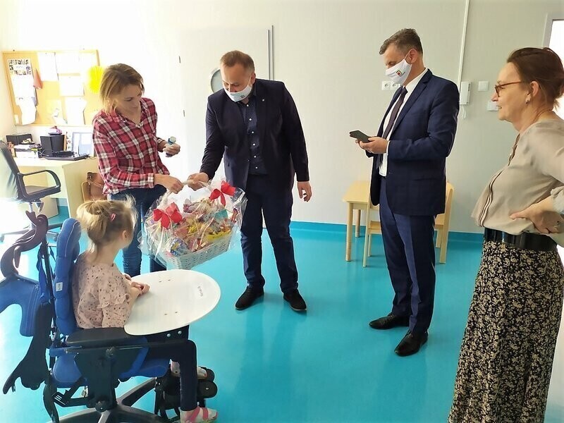 Prezenty dla Szansy od starostów