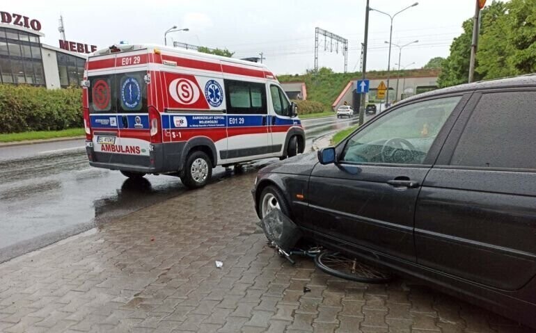 Wypadek w al. Piłsudskiego. Ranna rowerzystka