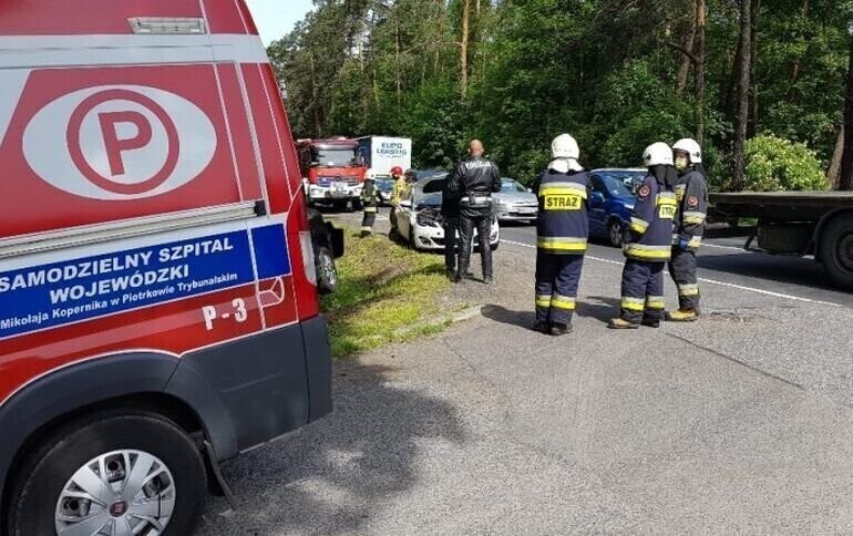 Na DK12 zderzyły się 3 osobówki