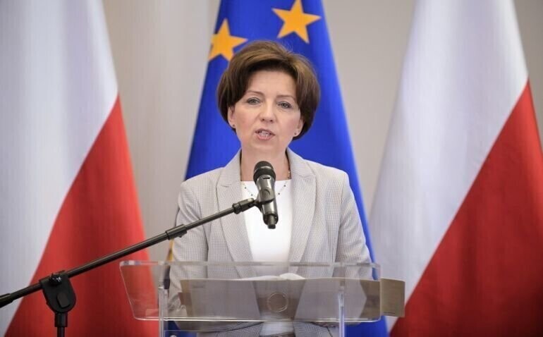 Od 1 lipca można składać wnioski o 300 zł dla każdego uczącego się dziecka