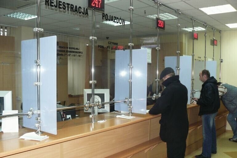 Uwaga zmiany przy rejestracji pojazdu w Starostwie