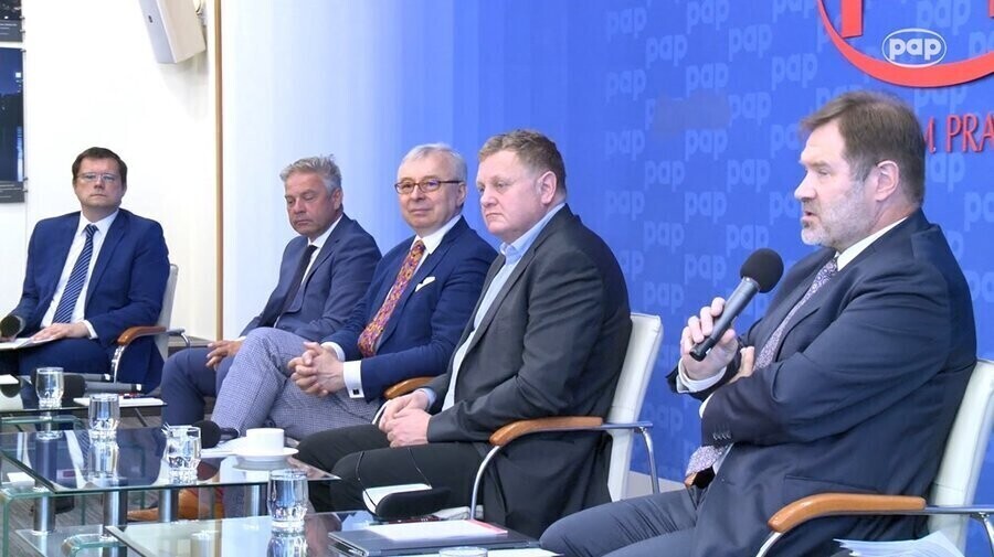 Duży może więcej - konsolidacja rynku sposobem na bezpieczeństwo paliwowo-energetyczne Polski FILM