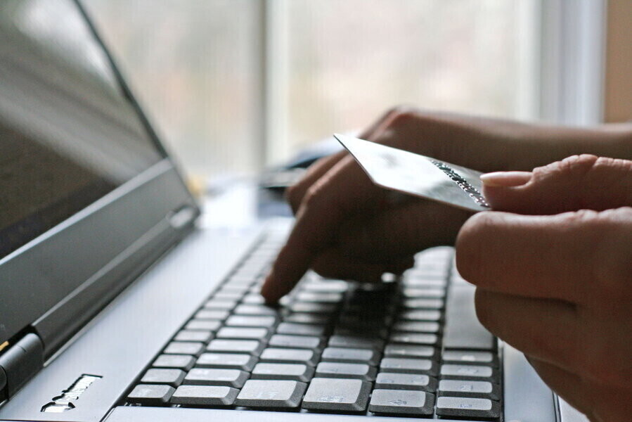 Badanie ponad połowa Polaków obawia się kradzieży tożsamości