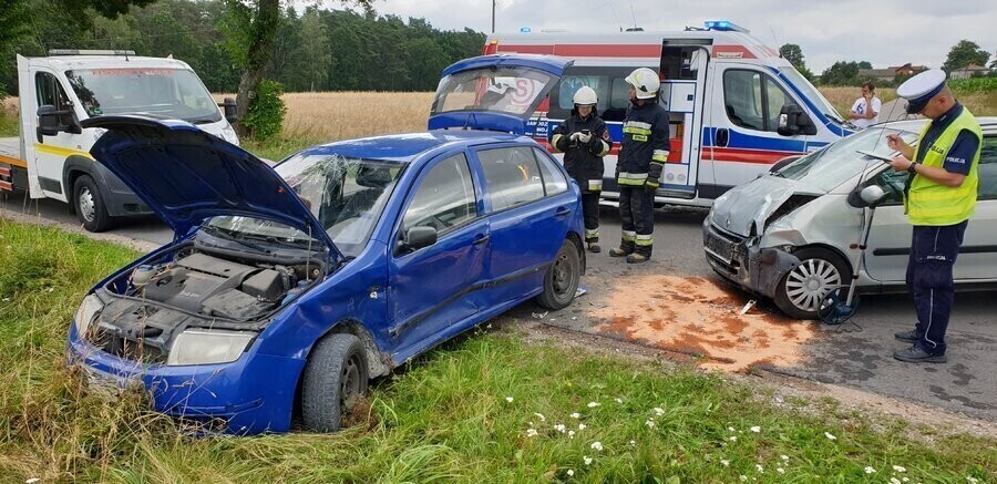 Dwa samochody zderzyły się w Nowej Wsi