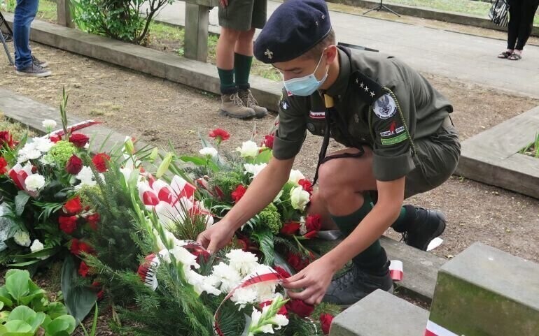 15 sierpnia w Piotrkowie. Uroczystości na cmentarzu wojennym