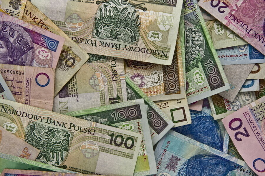 Jaka pensja minimalna w 2021 roku