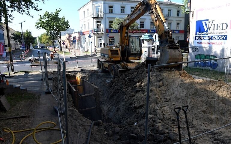 Budują wodociąg i kanalizację na Staszica