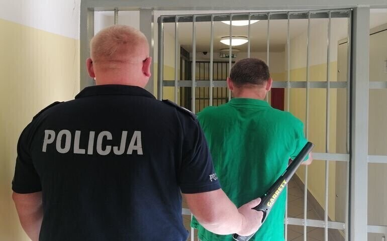 Twierdził że na dworcu jest bomba. Teraz może trafić za kratki