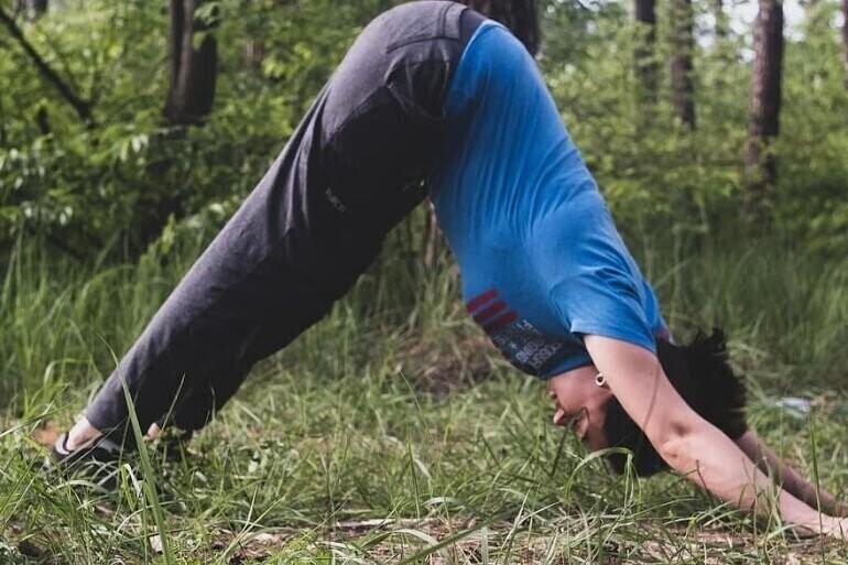 Joga w plenerze przy mediatece