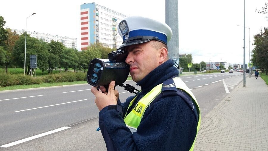 Wzmożone patrole policji na drogach w ostatni weekend wakacji