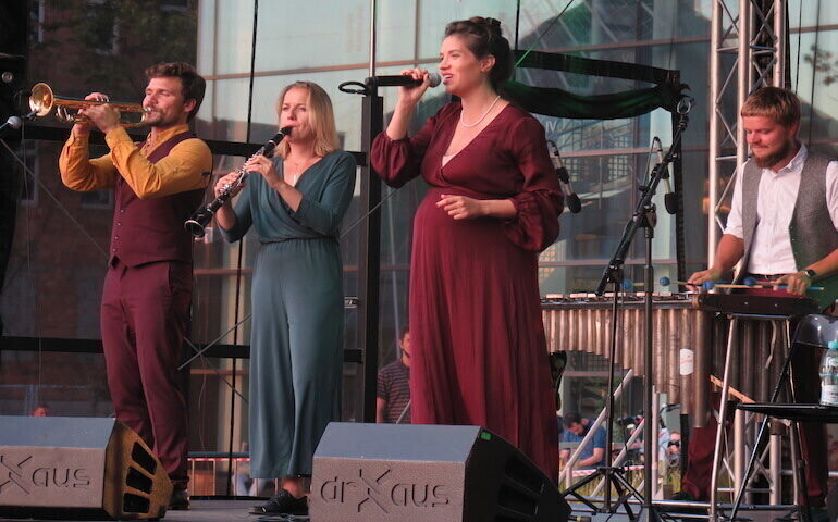 Warszawska Orkiestra Sentymentalna zagrała dla piotrkowian