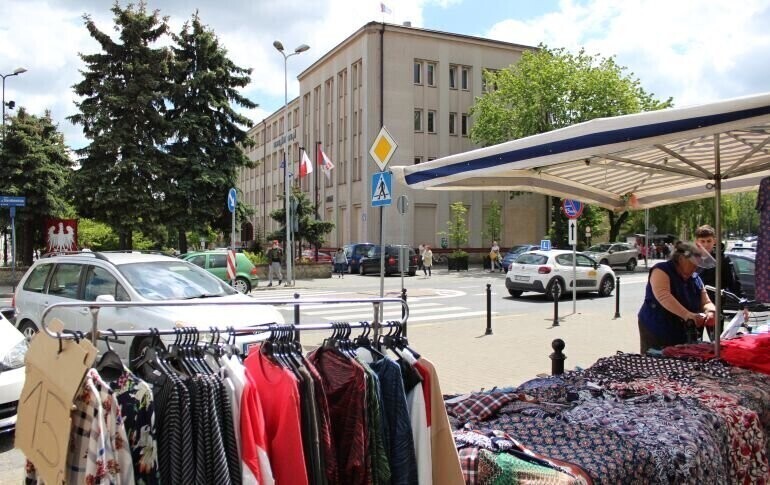 Targowisko musi zostać ograniczone - prezydent Piotrkowa w Strefie FM
