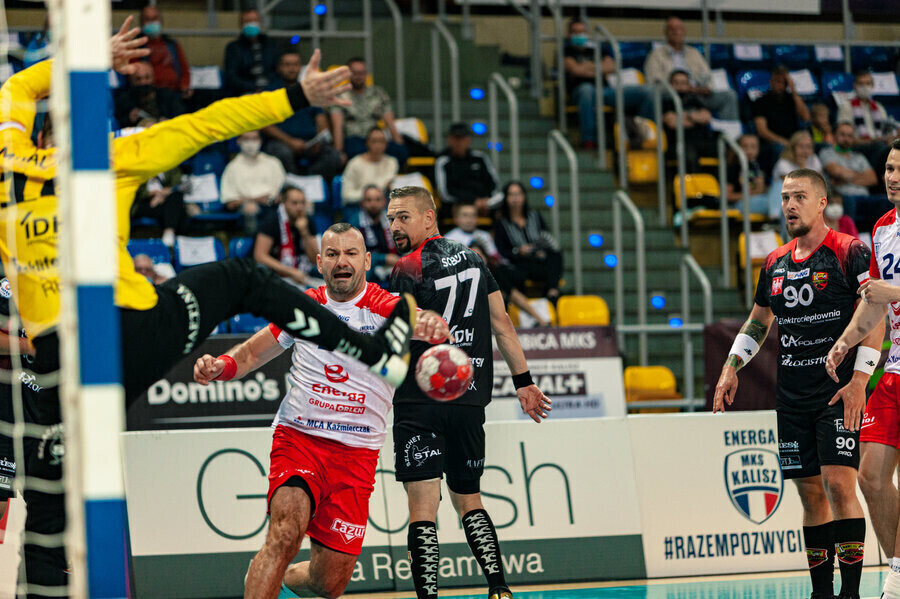 Piotrkowianin przegrał w Kaliszu 7 bramkami