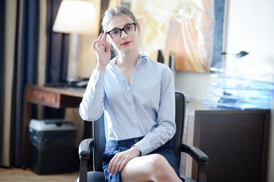 Badanie osoby w okularach mniej narażone na Covid-19