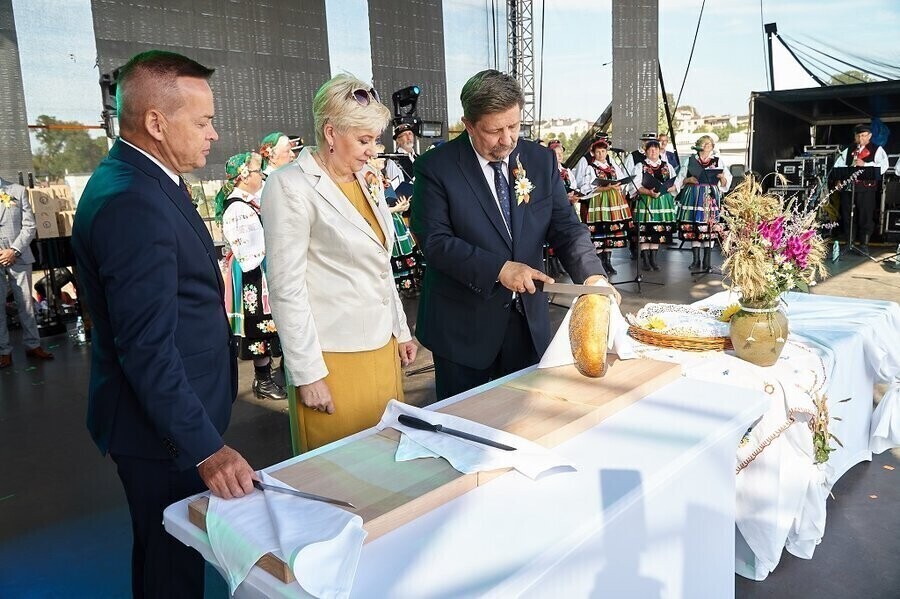 W Uniejowie podziękowali za plony