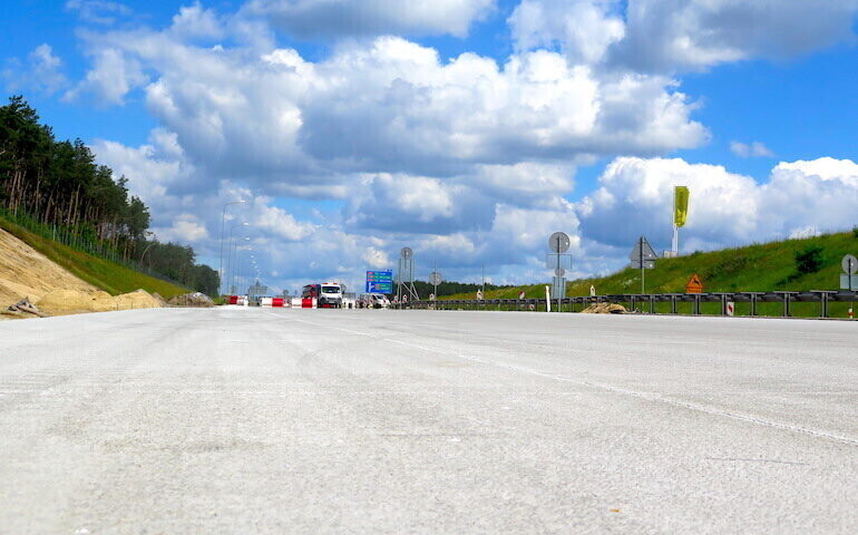 Kolejne nocne prace na A1. Tym razem między Kamieńskiem a Radomskiem