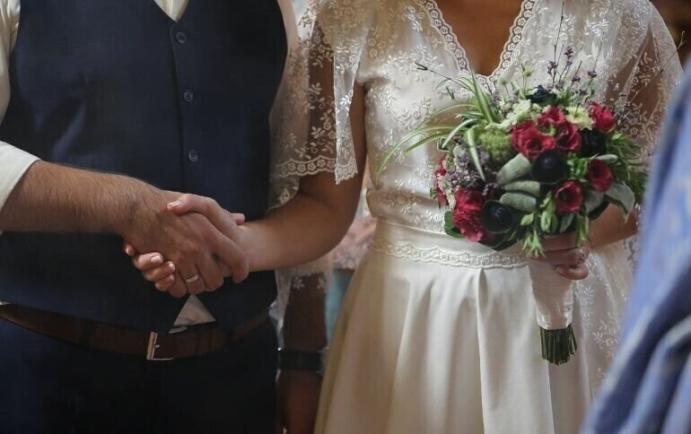 W lipcu mniej zgonów niż rok temu i zdecydowanie mniej małżeństw