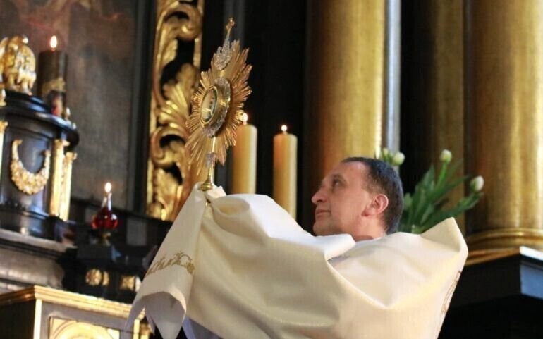 Nieobecność na mszy nie jest grzechem. Do 15 listopada dyspensa od arcybiskupa