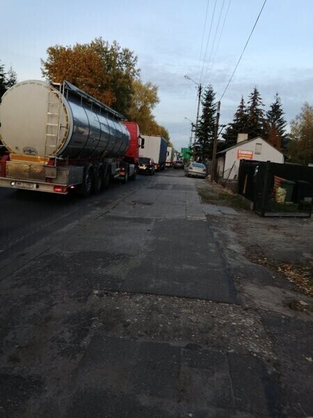 Korki związane z remontem Rakowskiej. Mieszkańcy mają dość