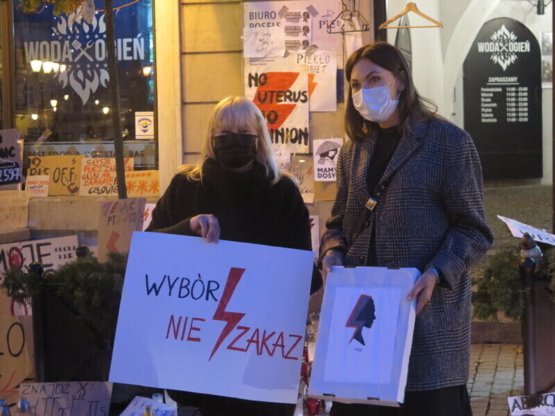 Znak strajku kobiet nie jest złem