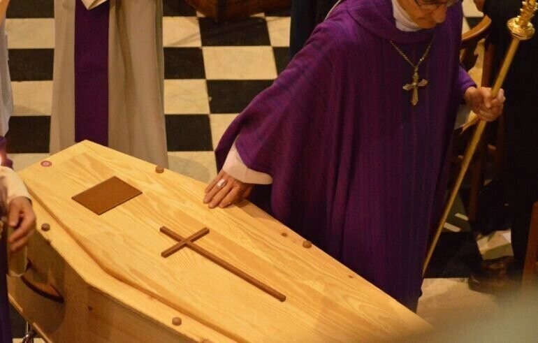 Czas oczekiwania na pochówek to dziś 2 tygodnie