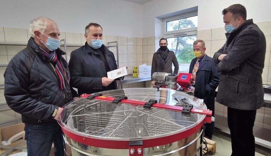 Pszczelarze z regionu będą się szkolić na nowoczesnym sprzęcie
