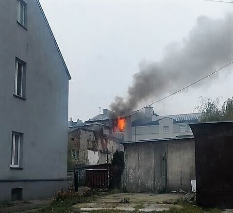 Pożar kamienicy na Starówce wideo