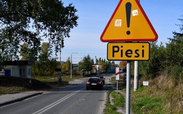 Ścieżka i chodnik na Rolniczej z poślizgiem. Wyłoniono wykonawcę inwestycji