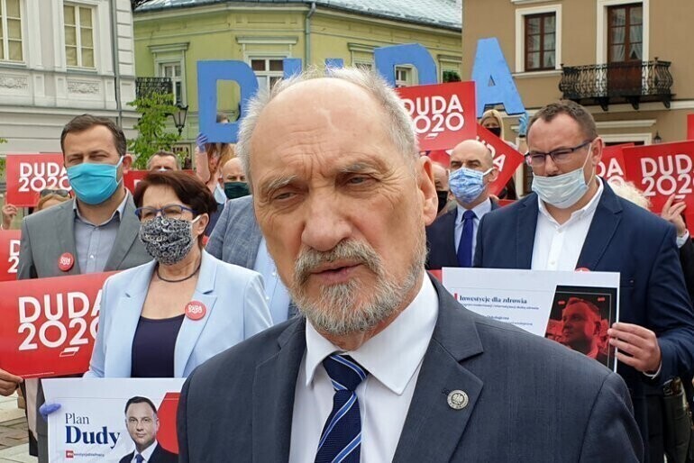A. Macierewicz Do 2043 powstanie bełchatowska elektrownia jądrowa