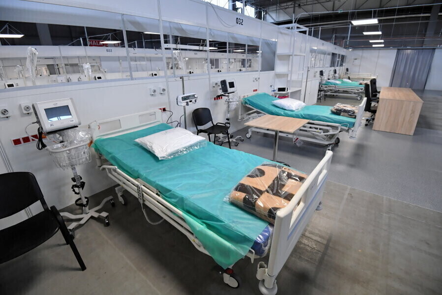 Rzecznik MZ myślimy o odmrożeniu w najbliższych tygodniach części łóżek dla pacjentów niecovidowych