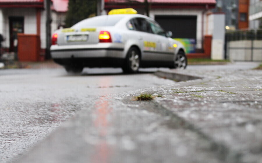 Oblodzone ulice i chodniki