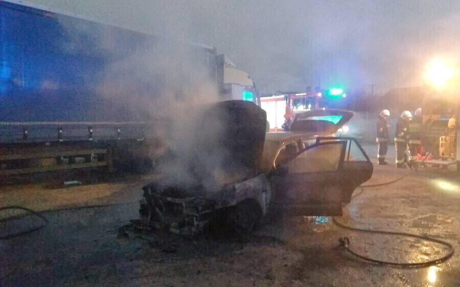 Samochód doszczętnie spłonął w Żarnowicy