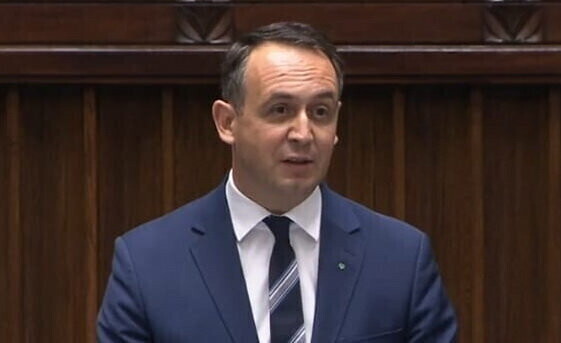 Klimczak krytykuje deklarację Macierewicza w sprawie elektrowni atomowej