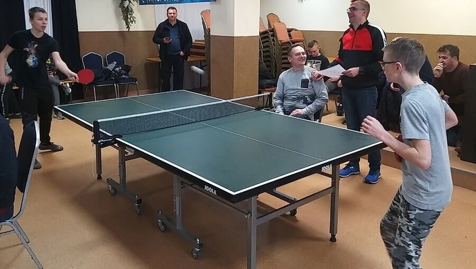 PUK pograli w PING-ponga